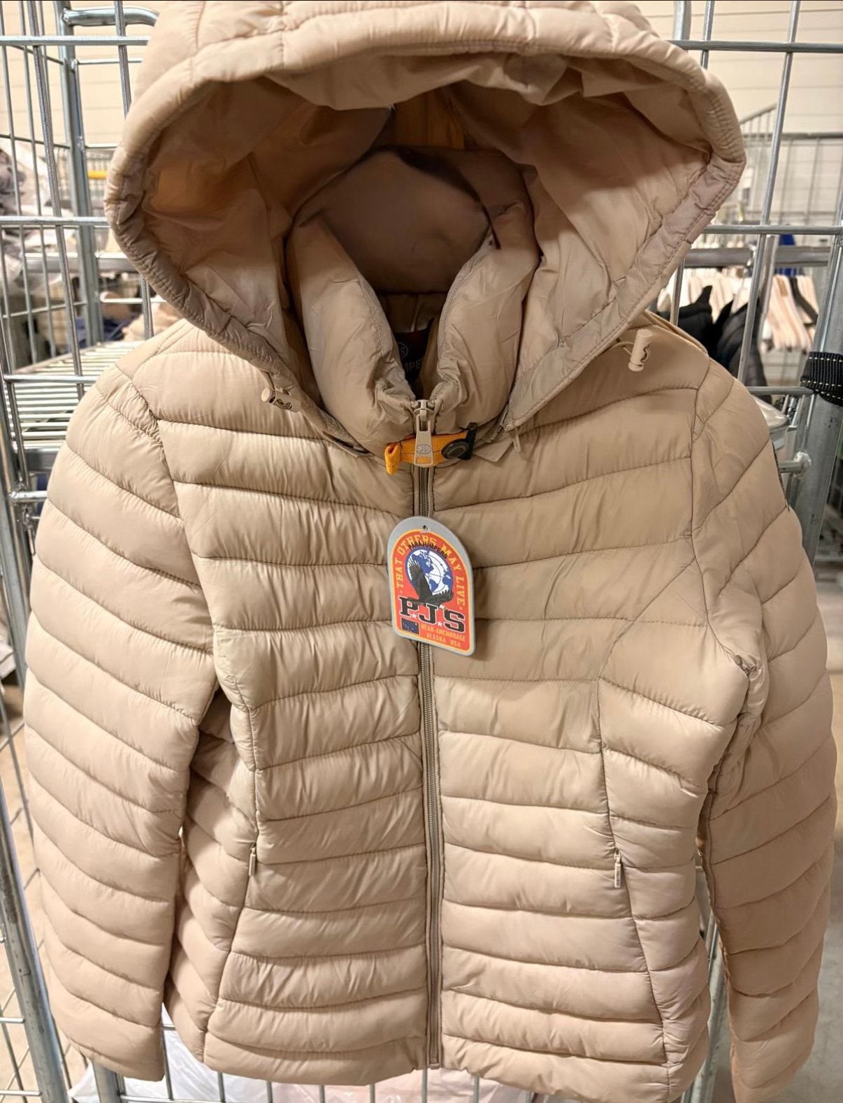 Parajumpers donsjas beige en zwart dames, Ophalen of Verzenden, Nieuw, Maat 38/40 (M), Beige