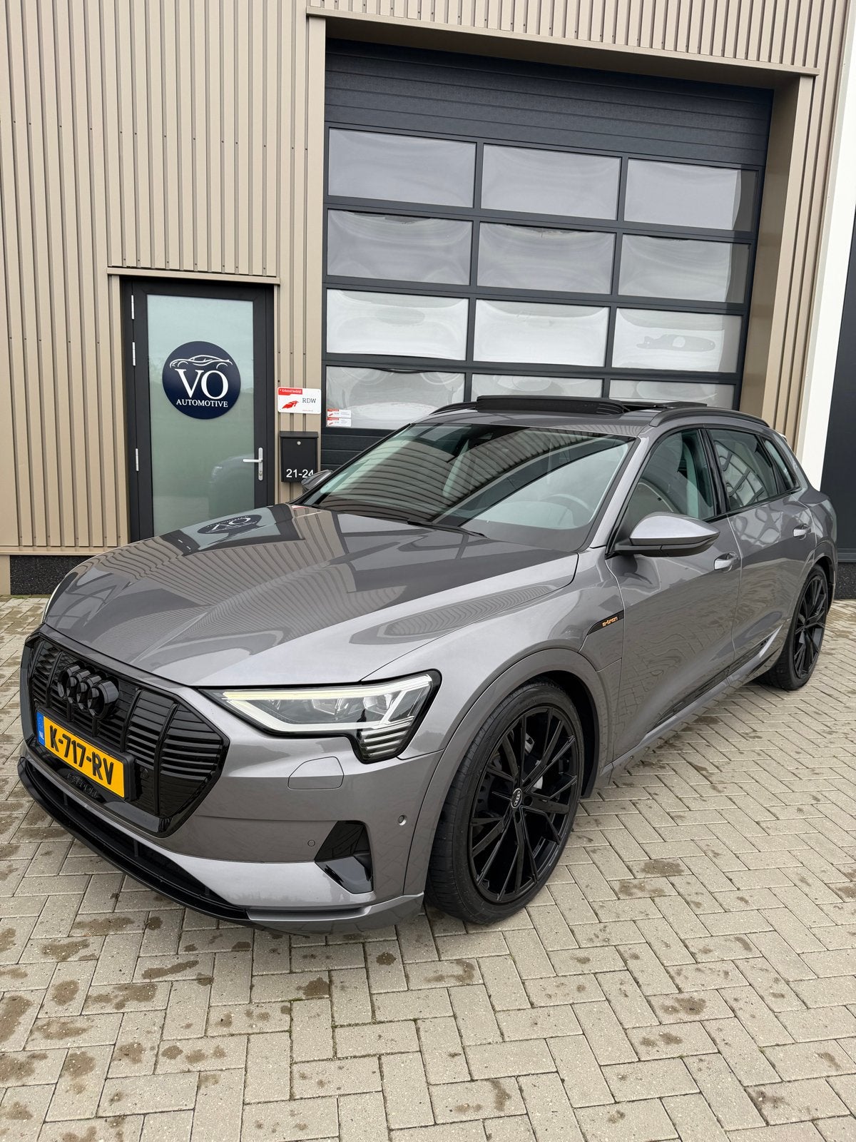 Audi e-tron