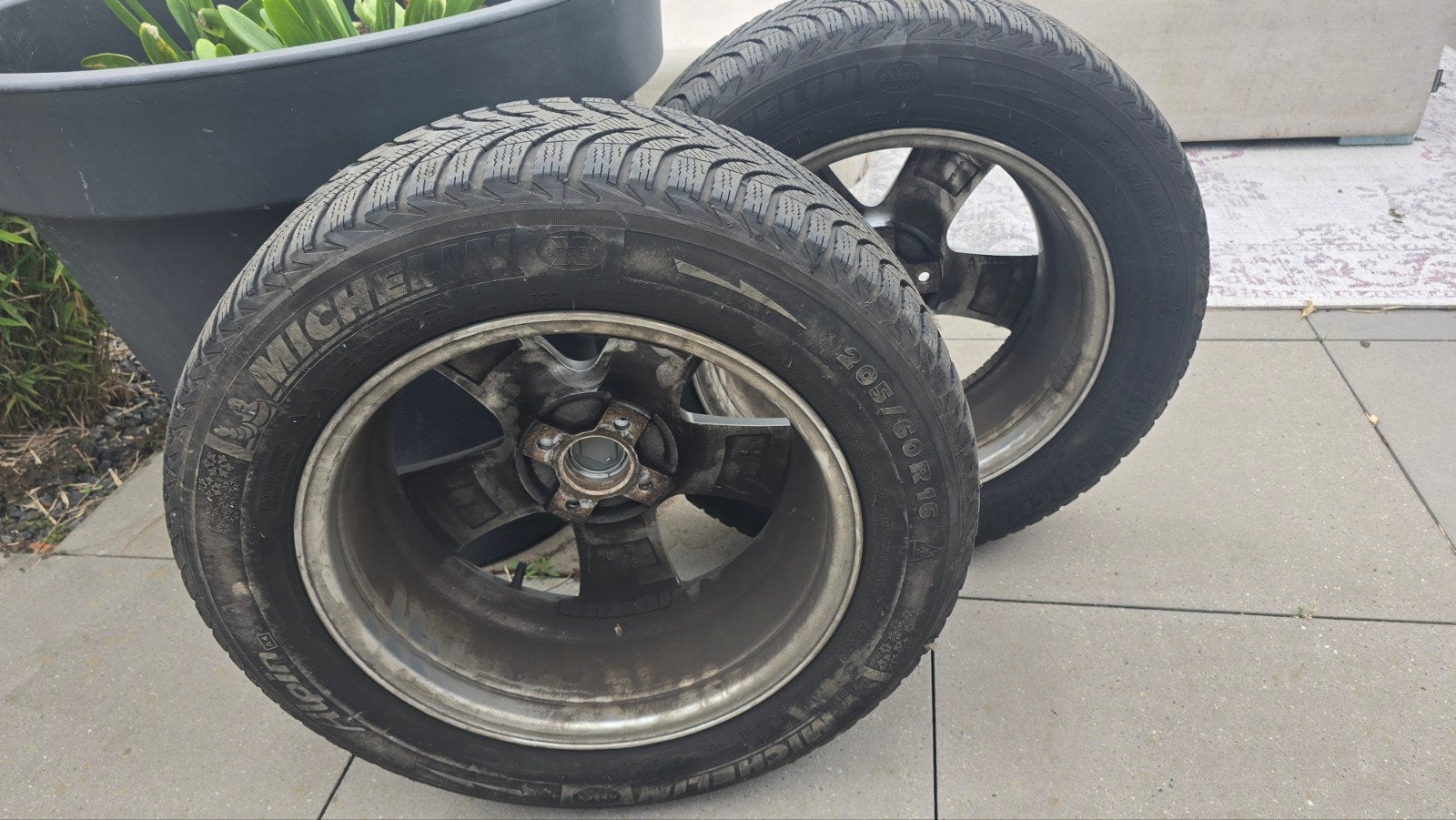 Michelin winterbanden op velg - 205/60R16 incl velgen, Auto-onderdelen, Banden en Velgen, Ophalen, Gebruikt, 16 inch, Banden en Velgen