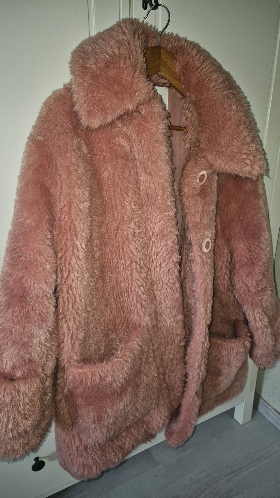 Roze nep bontjas van H&M, Maat 38/40 (M), H&M, Ophalen of Verzenden, Zo goed als nieuw