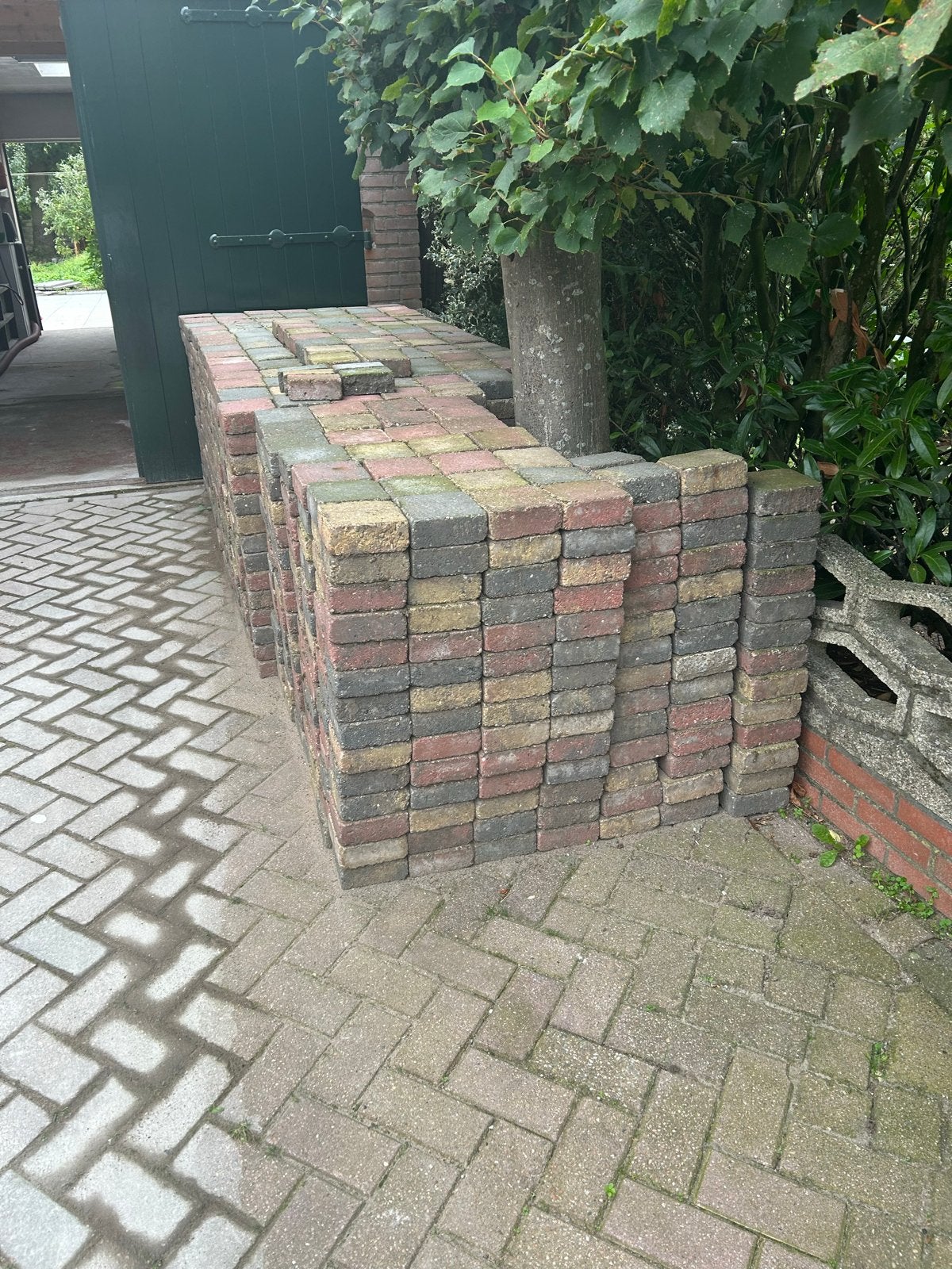 Gratis stenen ophalen Barneveld (minimaal 30 m2), Gebruikt, Klinkers, Ophalen of Verzenden, 10 m² of meer