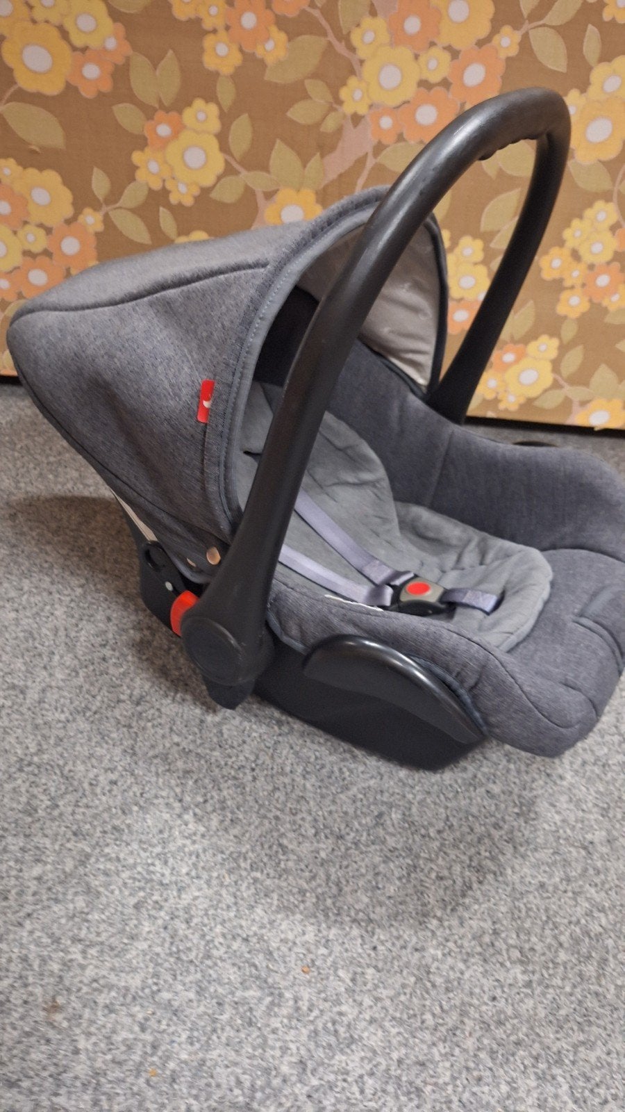 Mooie nette Maxi cosi autostoel, Autogordel, Zijbescherming, Zo goed als nieuw, 0 t/m 13 kg