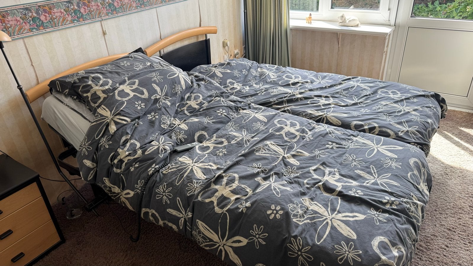 2x Auping eenpersoonsbedden met elektrisch verstelbare bodem, Ophalen, 90 cm, Eenpersoons, 200 cm