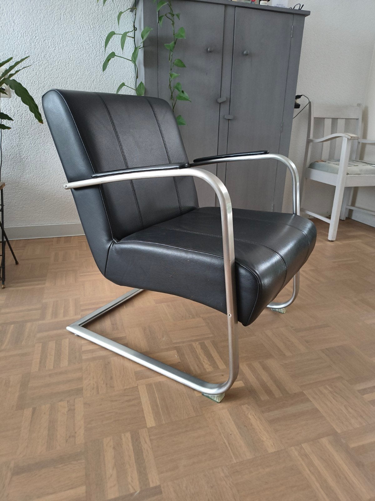 Vintage Bauhaus stijl cantilever stoel, zwart leer en chroom, Ophalen, Gebruikt, Zwart, Bauhaus, Vintage, Modern