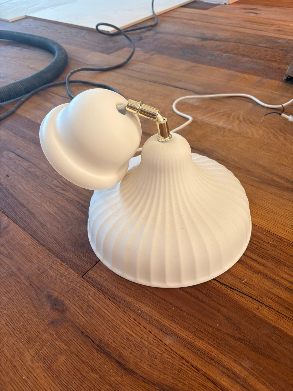Witte wandlamp/plafondlamp met gouden accent, Wit, Kunststof, Ophalen of Verzenden, Zo goed als nieuw