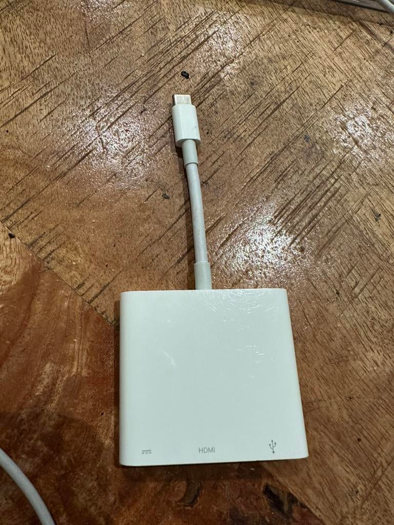 APPLE USB‑C-naar-digitale-AV-multipoort-adapter Adapter, Ophalen of Verzenden, Zo goed als nieuw