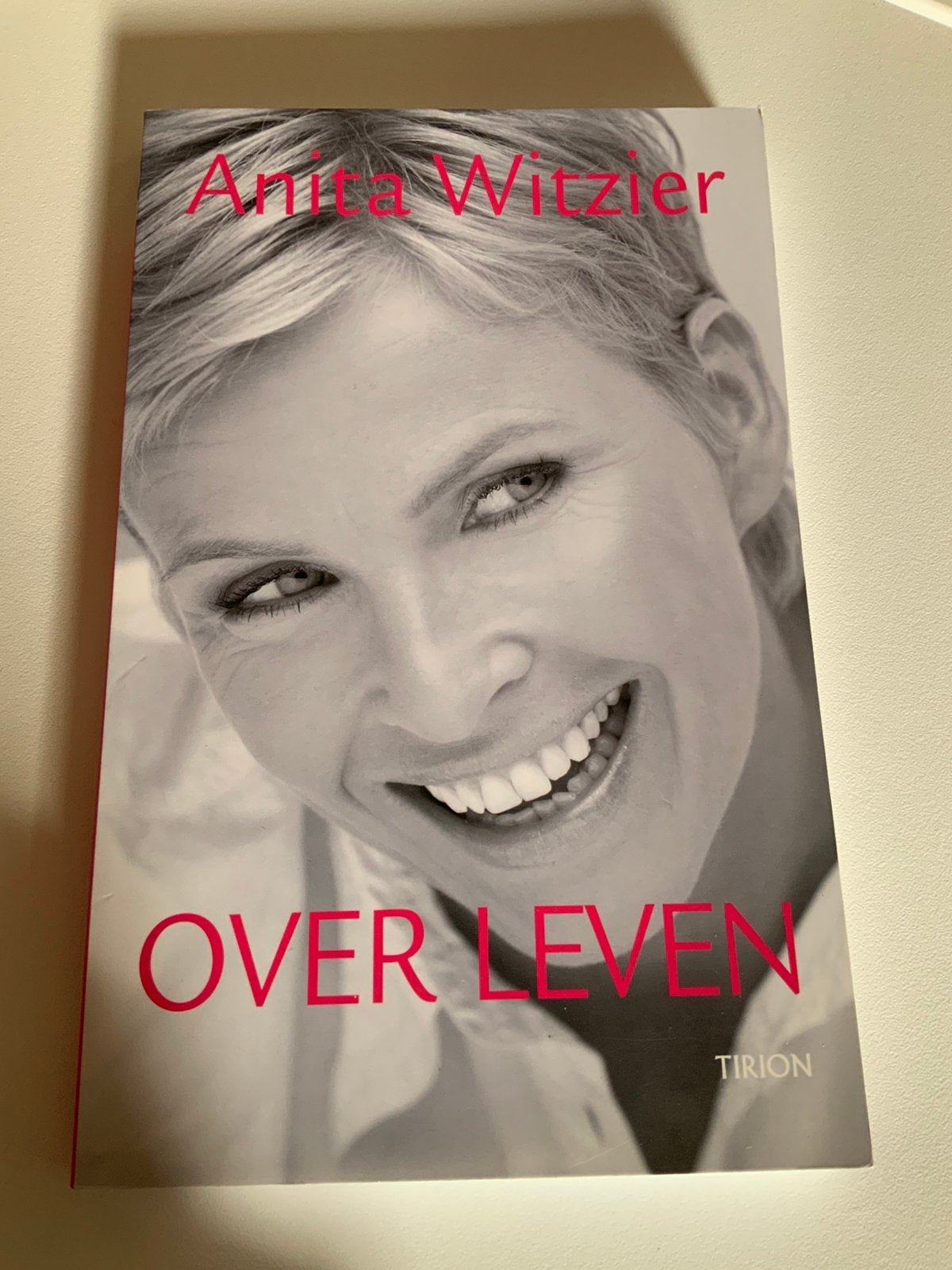 Boekje van Anita Witzier. Overleven. Nieuwstaat., Ophalen of Verzenden, Zo goed als nieuw, Overige