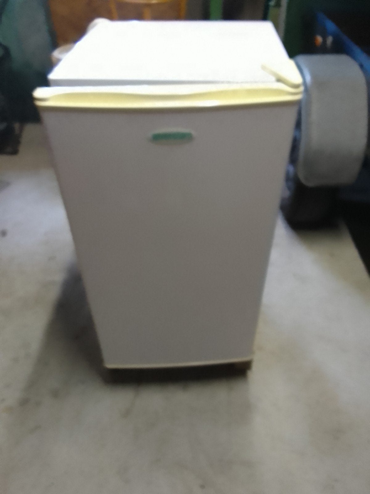 koelkast voor caravan, Witgoed en Apparatuur, Vriezers en Diepvrieskisten, Ophalen, Minder dan 85 cm, Minder dan 60 cm, Zo goed als nieuw