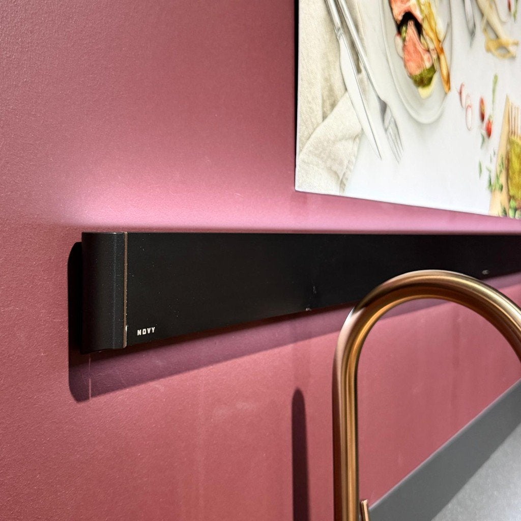 Novy Wall 180 slimme keukenverlichting (showroom model), Huis en Inrichting, Lampen | Overige, Overige merken, Zwart, Nieuw, Ophalen