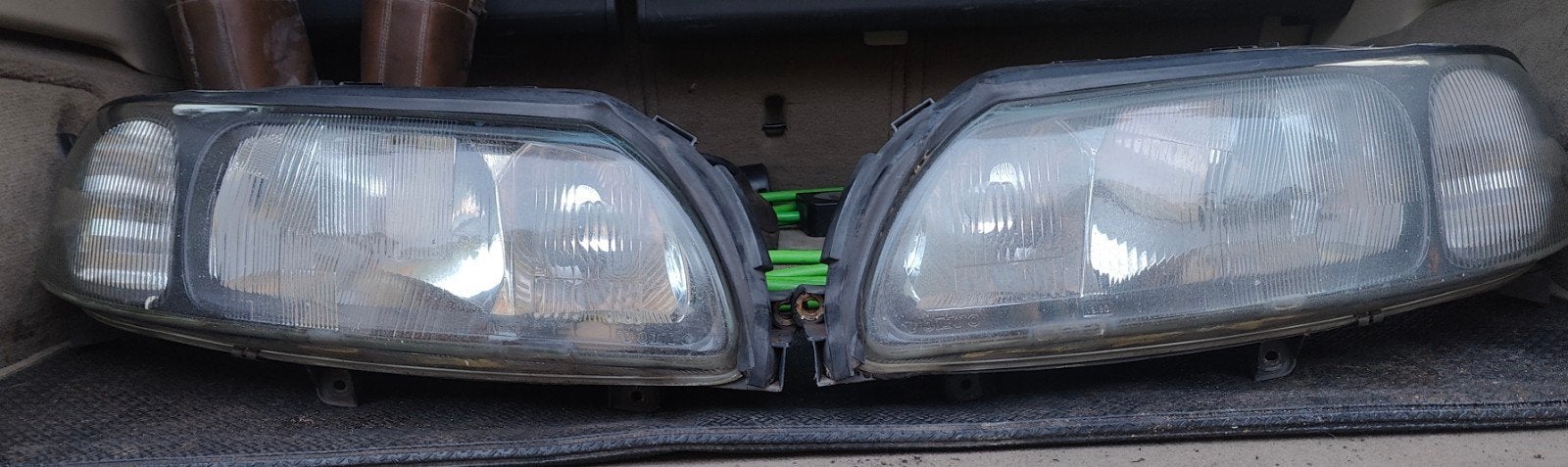 Volvo V70 koplampen (set links en rechts), Ophalen, Gebruikt, Volvo
