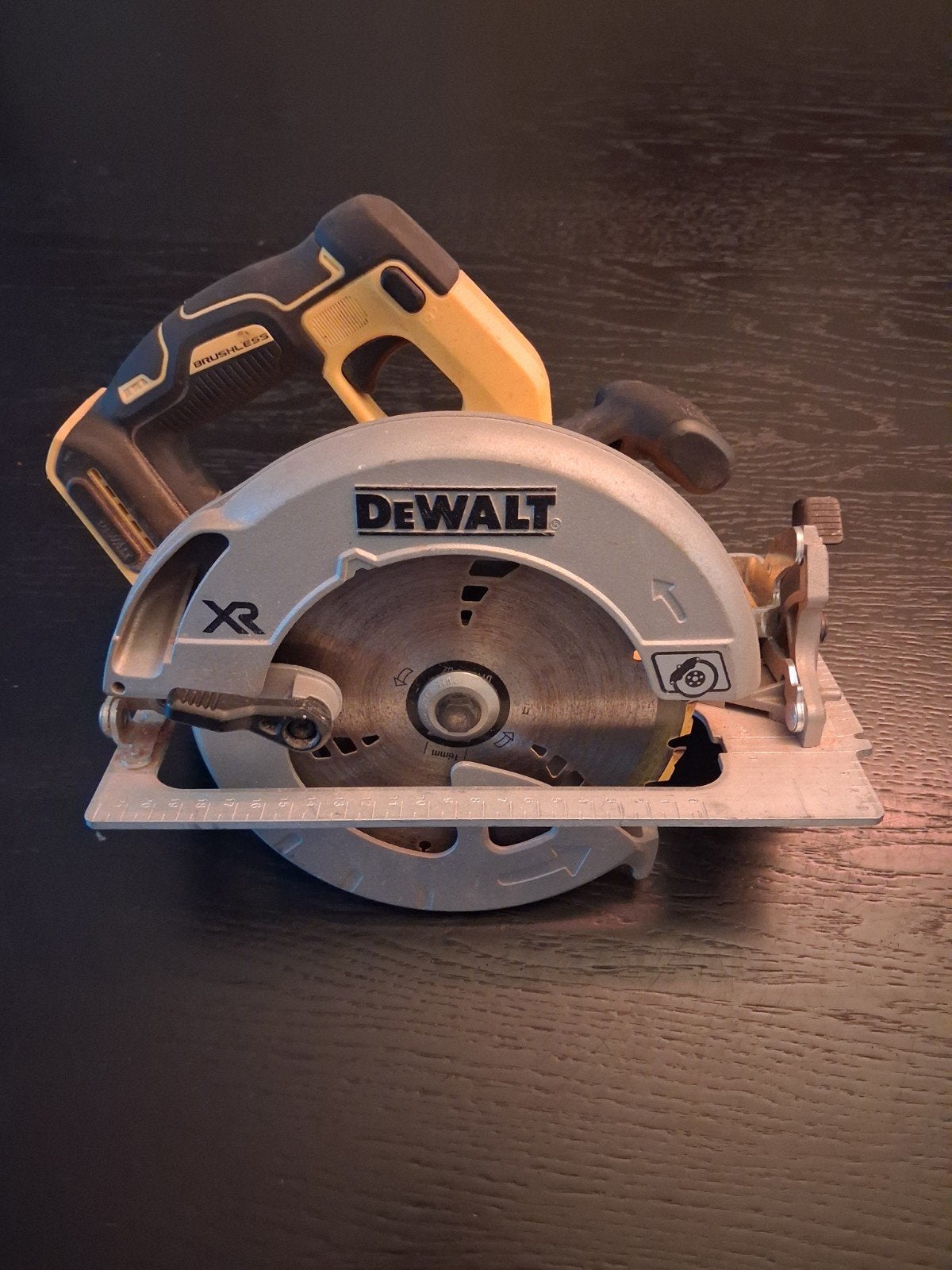DeWalt Cirkelzaag, Slagschroevendraaier & Lader, Doe-het-zelf en Verbouw, Ophalen, Gebruikt, Cirkelzaag, DeWalt