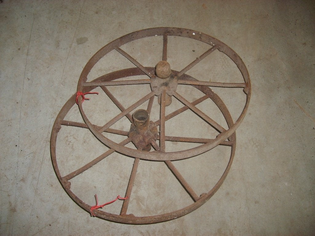 ijzeren wielen     ijzerenwielen, Antiek en Kunst, Antiek | Gereedschap en Instrumenten, Ophalen of Verzenden