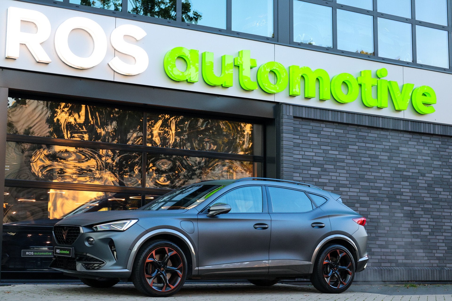 CUPRA Formentor 1.4 e-Hybrid VZ Performance | BTW | 360 | ME, Gebruikt, 4 cilinders, Formentor, Leder en Stof