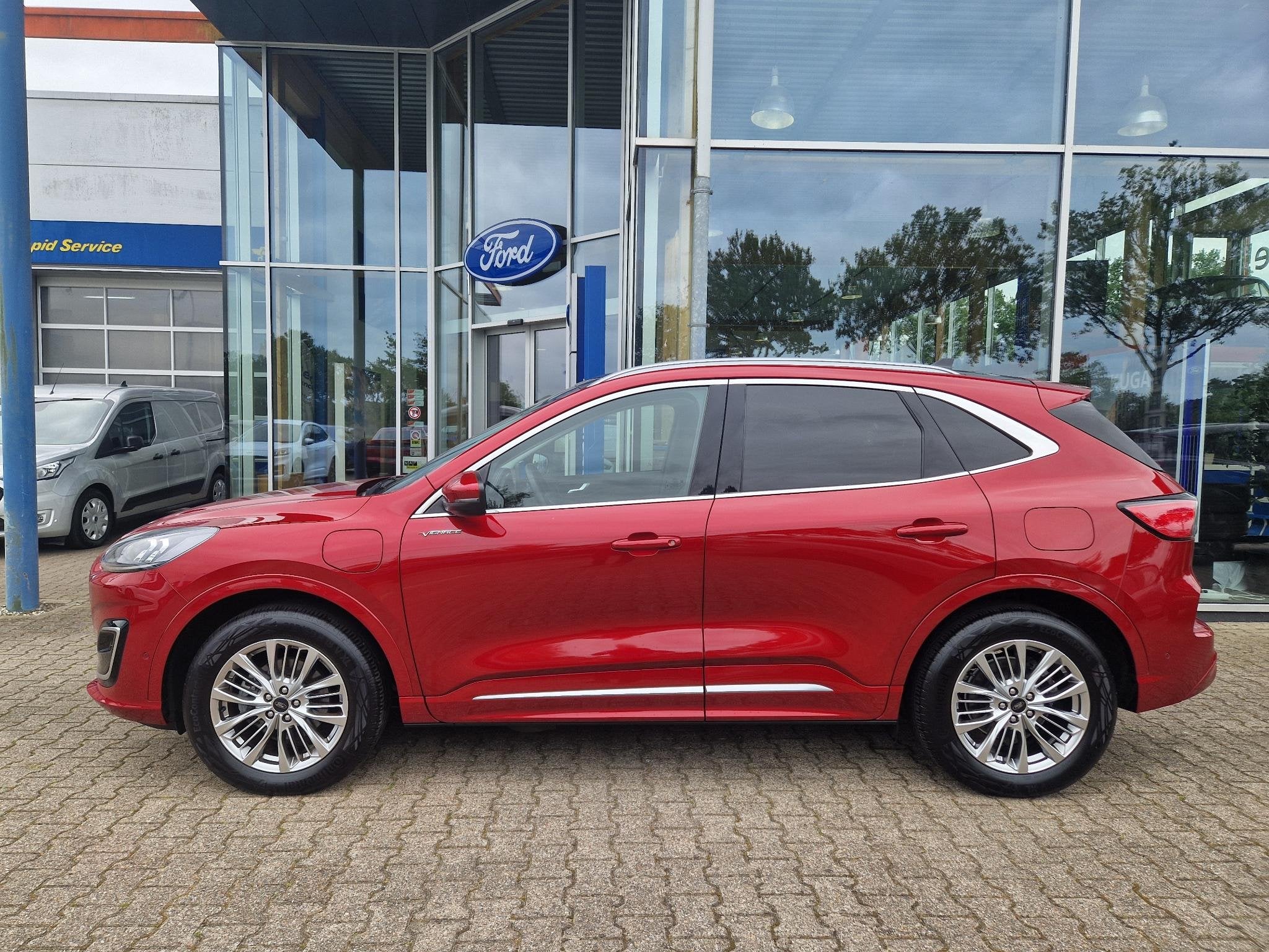 Ford Kuga 2.5 PHEV Vignale 29200 KM | Lederen bekleding | Wi, 14 kWh, Gebruikt, 4 cilinders, Lichtsensor