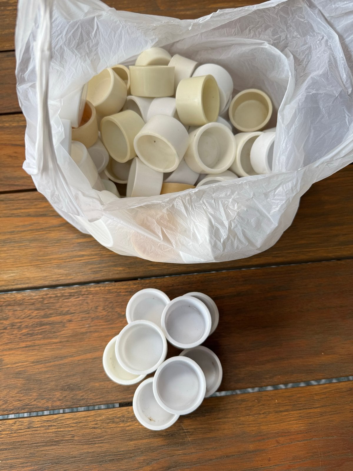 77 eivoer bakjes, Dieren en Toebehoren, Ophalen, Zo goed als nieuw, Eten en Drinken