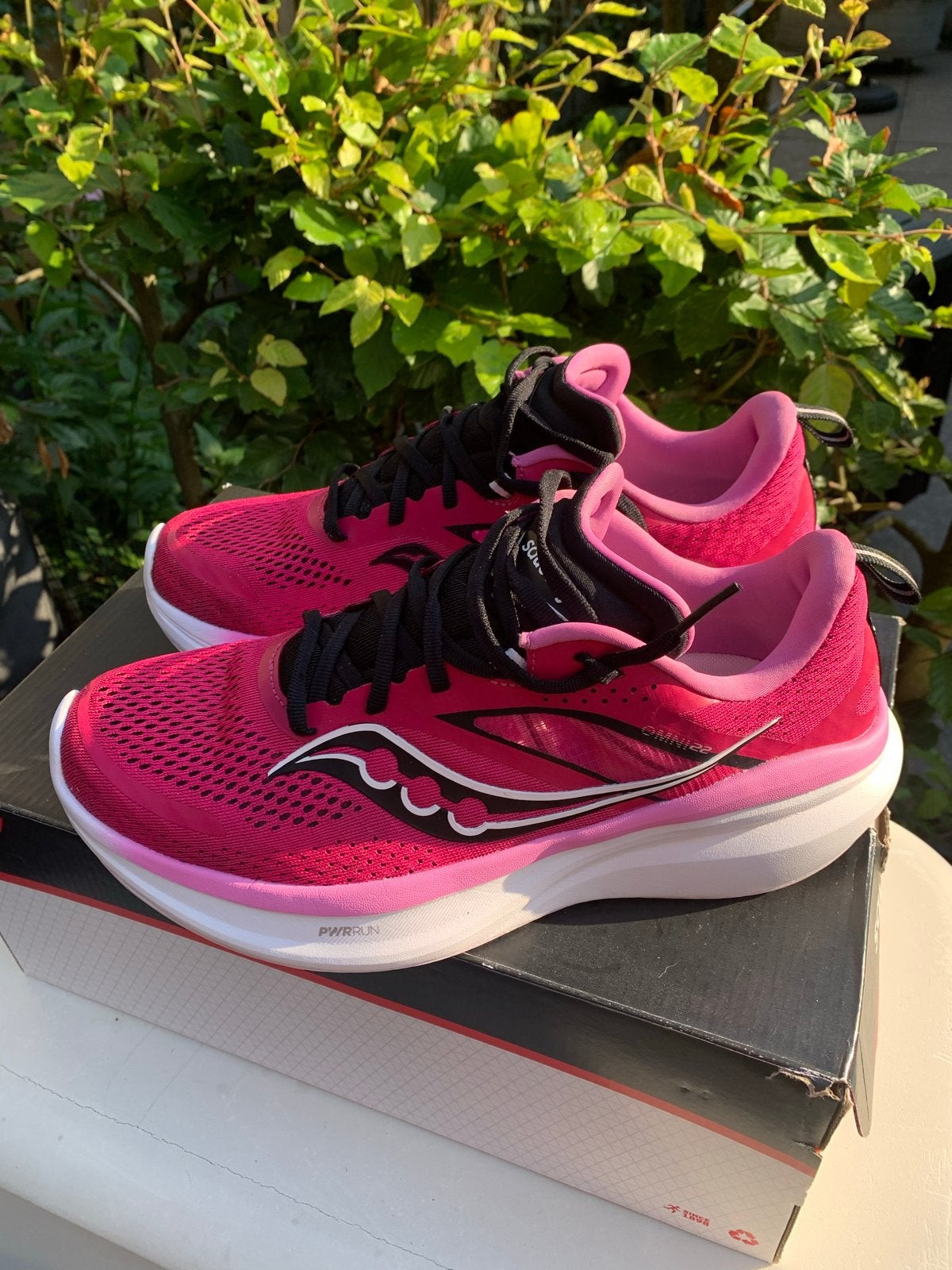 Saucony Omni 22 Hardloopschoenen - zo goed als nieuw in doos, Sport en Fitness, Loopsport en Atletiek, Hardloopschoenen, Zo goed als nieuw