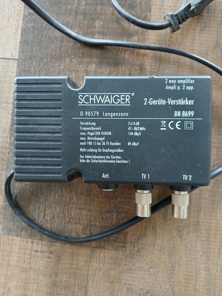 Schwaiger 2-Weg TV-Versterker BN 8699, Ophalen, Gebruikt, Overige merken