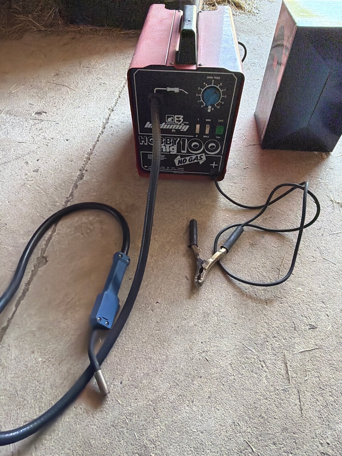 Hadumig Hobby 100 MIG lasapparaat met laskap, Doe-het-zelf en Verbouw, Gereedschap | Lasapparaten, Ophalen of Verzenden, Gebruikt