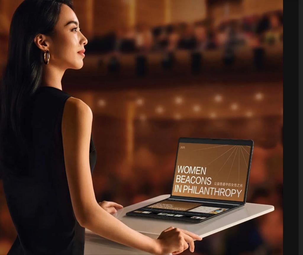 Huawei mate book Foldable incl windows, Computers en Software, Windows Laptops, Ophalen of Verzenden
