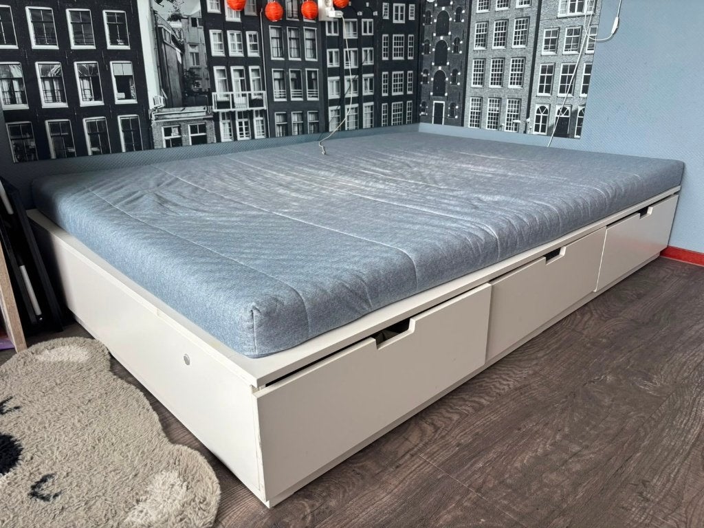 IKEA 140*200 Bed, Huis en Inrichting, Slaapkamer | Bedden, Ophalen, Overige materialen, Wit, Tweepersoons