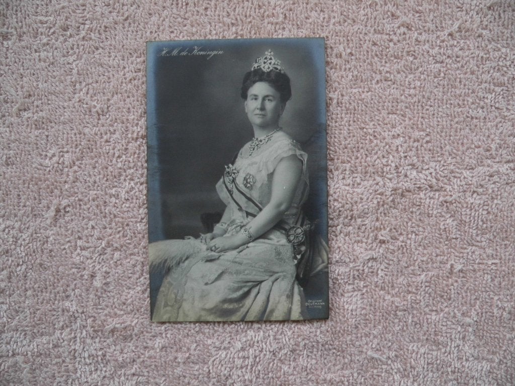 Oude briefkaart H.M. de Koningin Wilhelmina, Verzamelen, Ophalen of Verzenden, Gebruikt, Nederland, Kaart, Foto of Prent