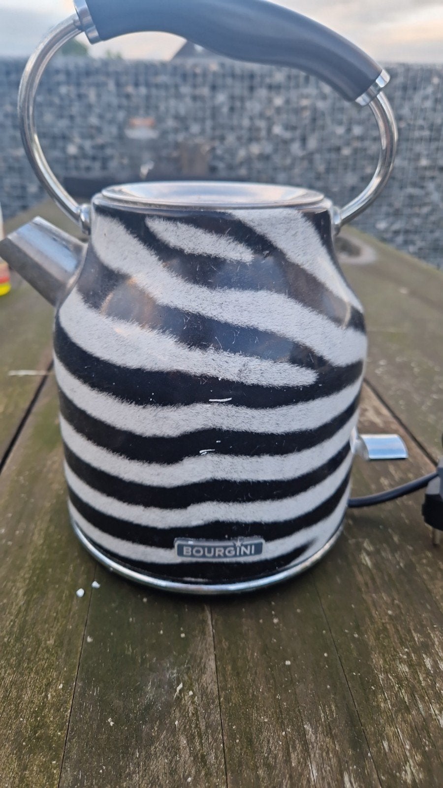 Waterkoker met zebraprint - Bourgini, 1 tot 2 liter, Ophalen, Gebruikt, Draadloos