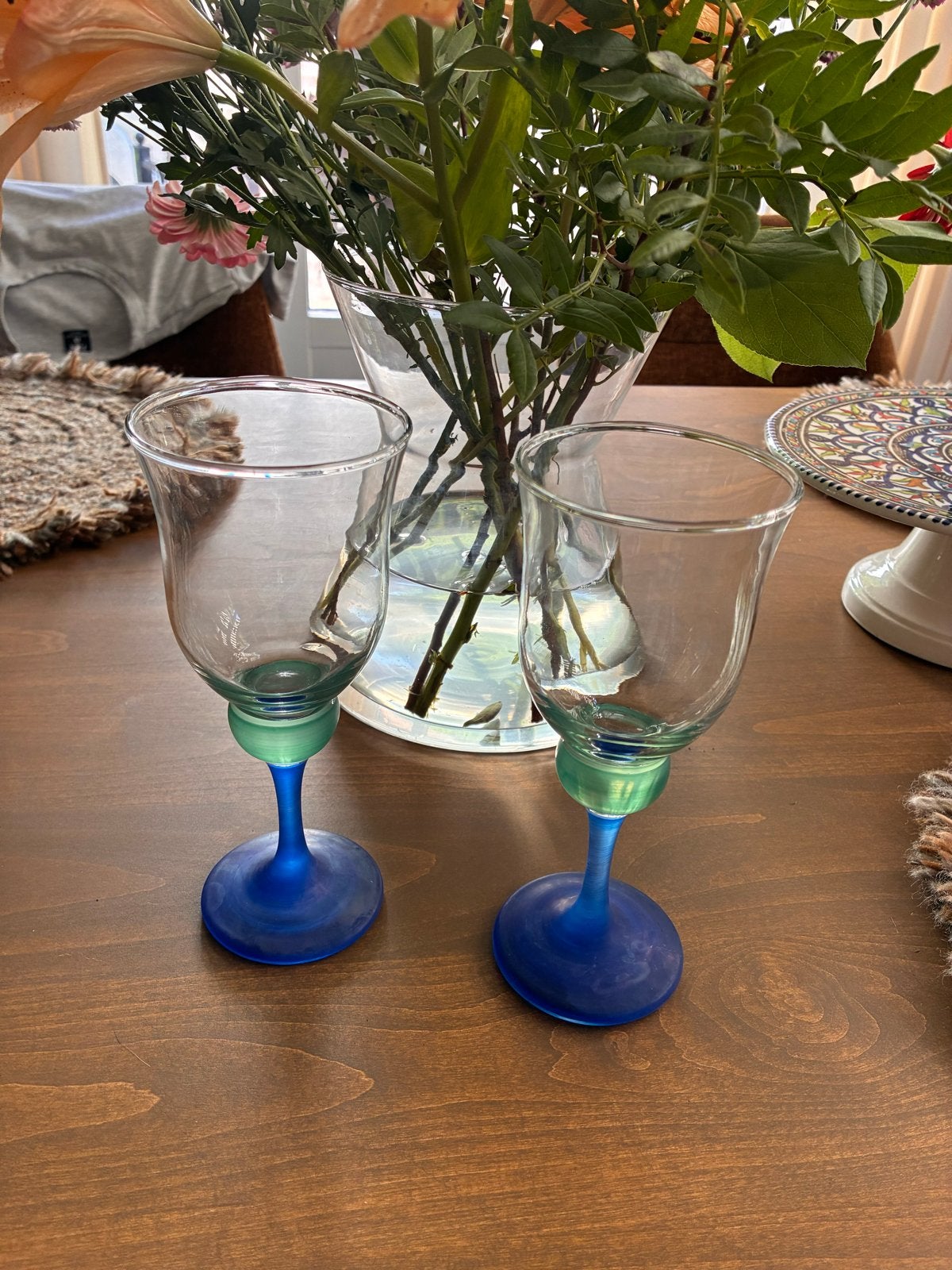 2 Scandinavische mondgeblazen wijnglazen van Ahlens, Ophalen