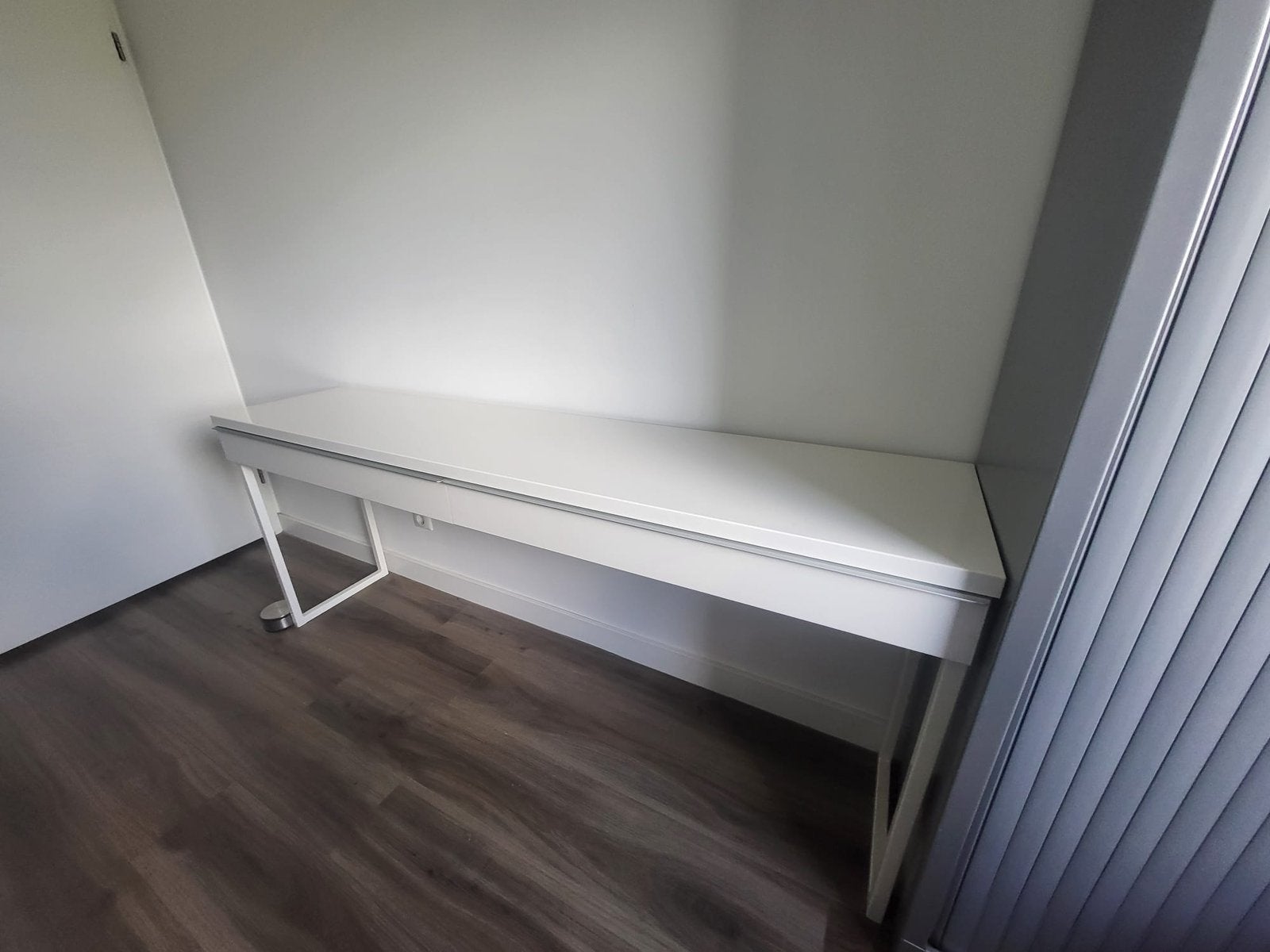 Mooi besta burns buro, side table, Ophalen, Overige materialen, 1 of 2 laden, 150 tot 200 cm