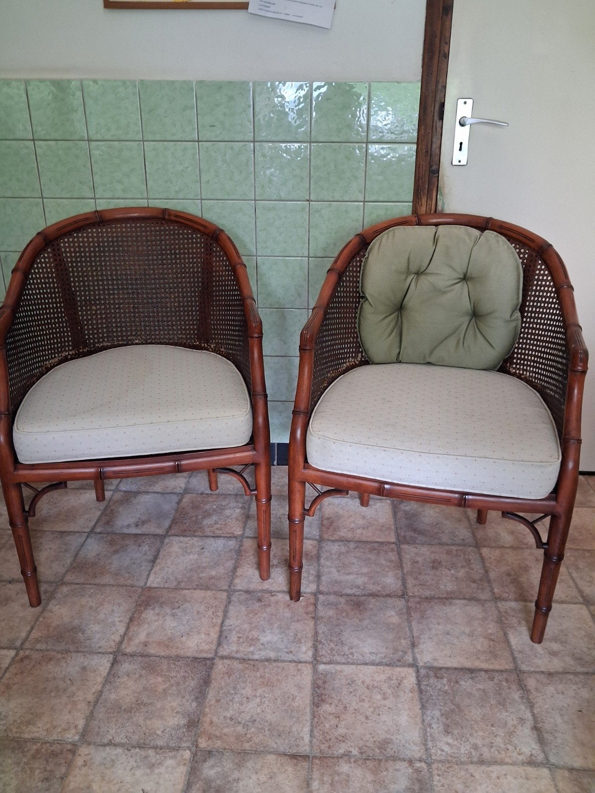 2 Rotan Bamboe Fauteuils met Cane Werk en Kussens, Ophalen