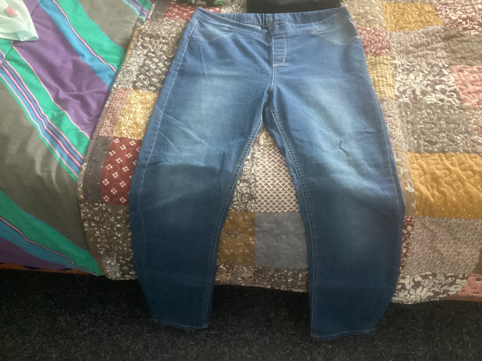 Kledingpakket dames, Ophalen, Zo goed als nieuw, Maat 42/44 (L)