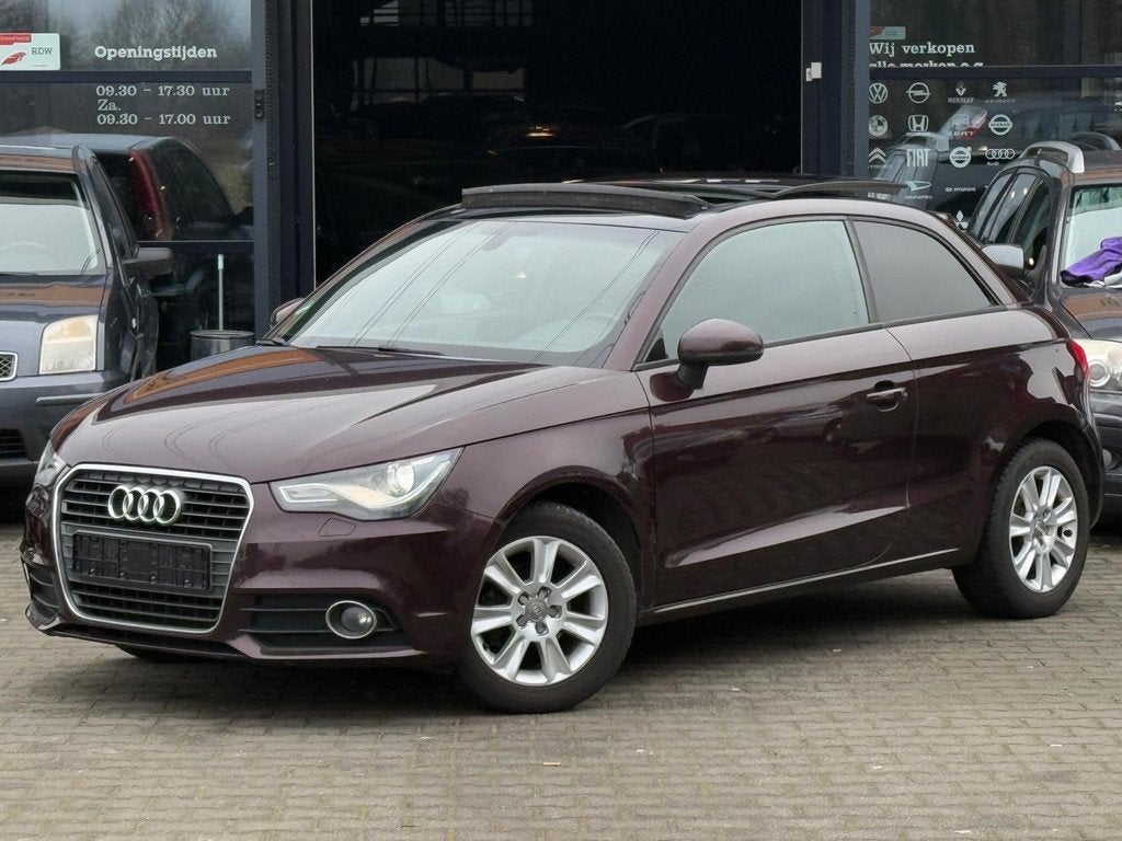 Audi A1 1.2 TFSI Pro Line S PANO/KEYLESS/STLVRM//BLUETOOTH/N, Auto's, Audi, Voorwielaandrijving, Zwart, 4 stoelen, Origineel Nederlands