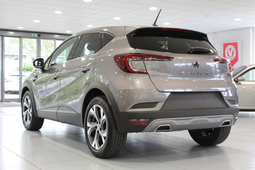 Renault Captur II R.S. Line/CARPLAY/CRUISE/CAMERA (bj 2022), Auto's, Automaat, Gebruikt, Leder en Stof, 1333 cc