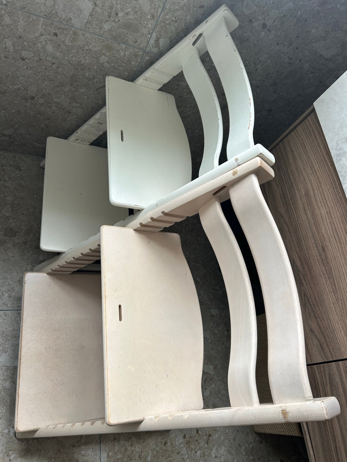 2x Stokke Tripp Trapp kinderstoel (wit geschilderd), Kinderen en Baby's, Ophalen, Gebruikt, Meegroeistoel