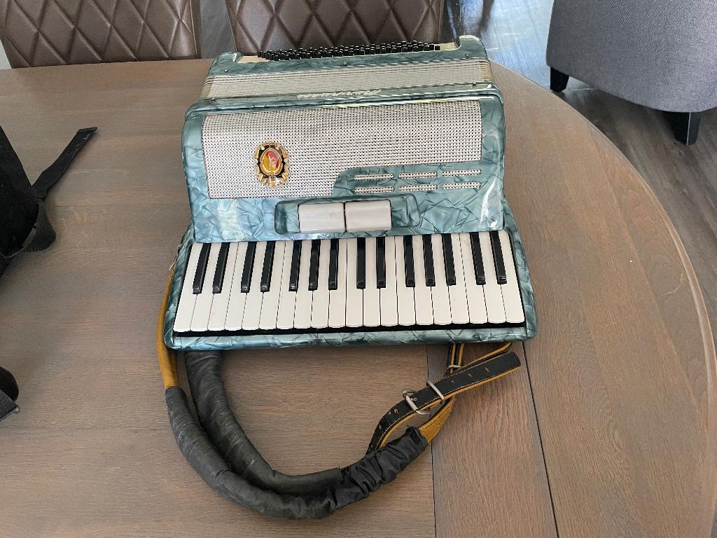 MARINUCCI ACCORDEON met toetsen - WD014, Gebruikt, 80-bas, X, Waddinxveen