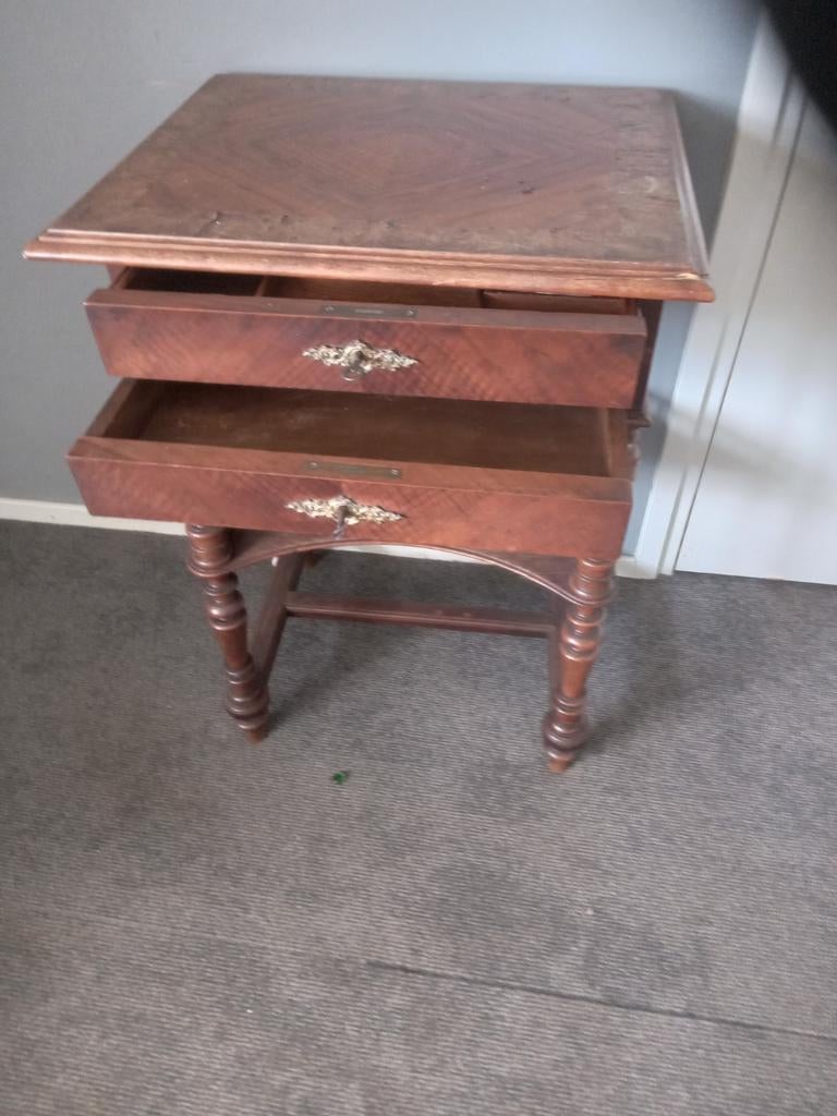Houten bijzettafel met twee lades, Antiek en Kunst, Ophalen of Verzenden