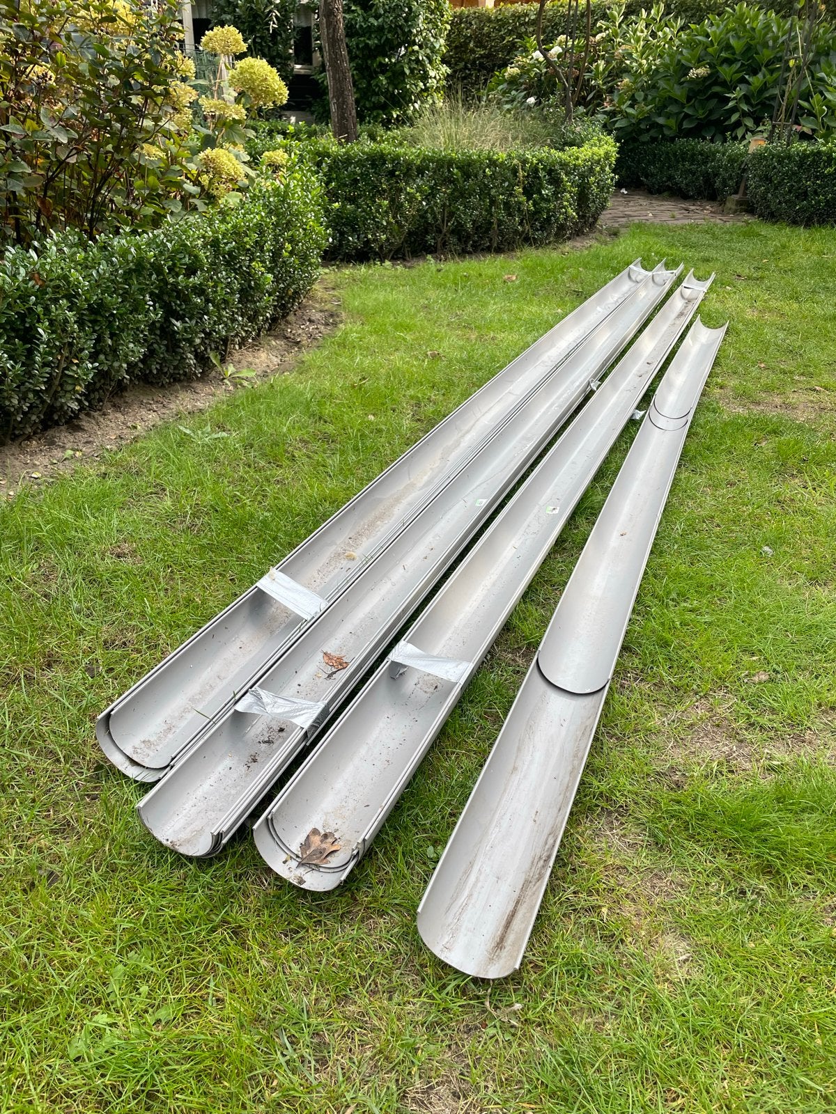 Dakgoot set 100mm grijs PVC - 18x 4m mastgoot met toebehoren, Ophalen, Gebruikt, Pvc, 4 tot 6 meter