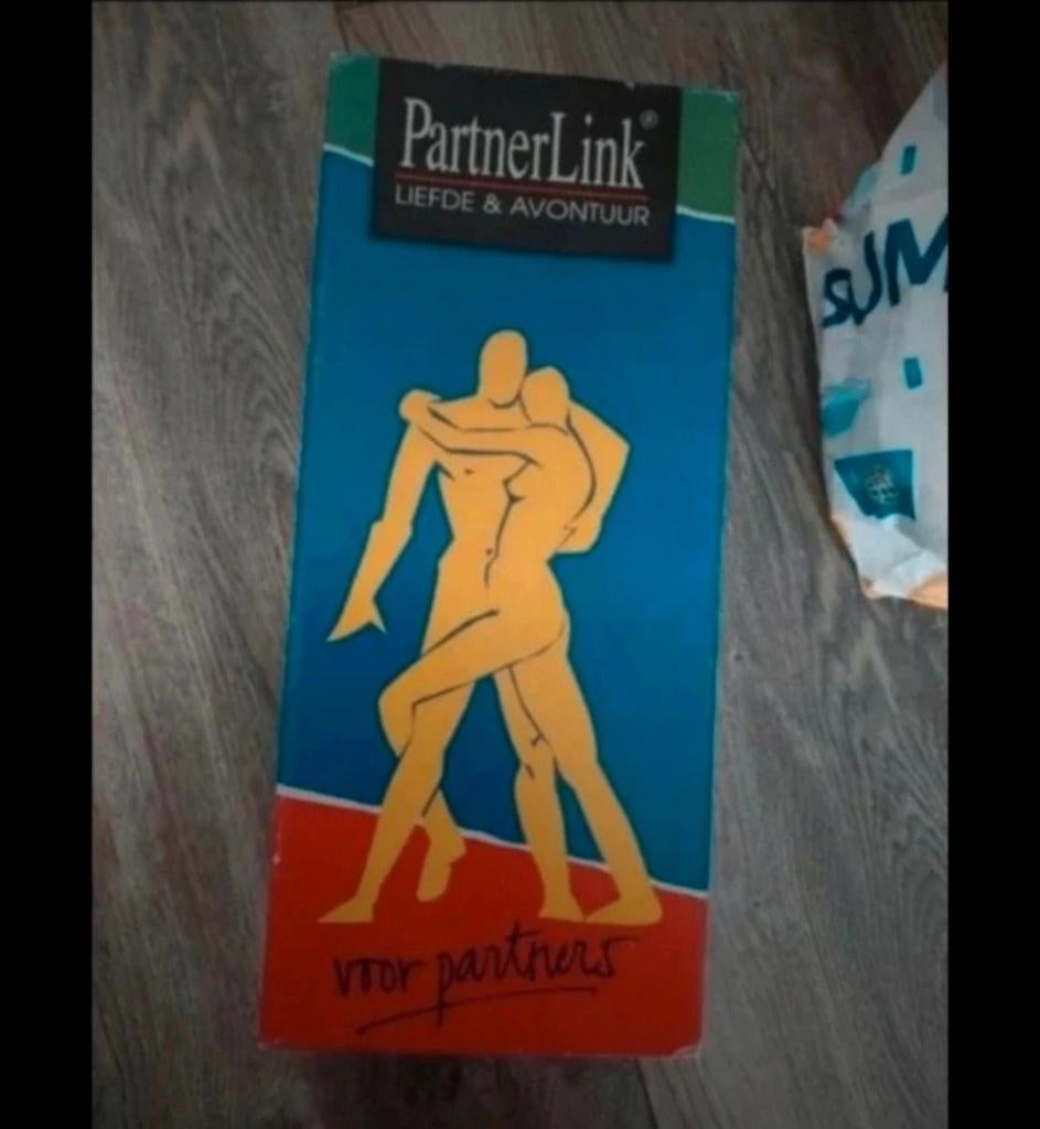 PartnerLink Bordspel - Liefde & Avontuur voor partners, Een of twee spelers, Ophalen of Verzenden, Zo goed als nieuw, Onbekend