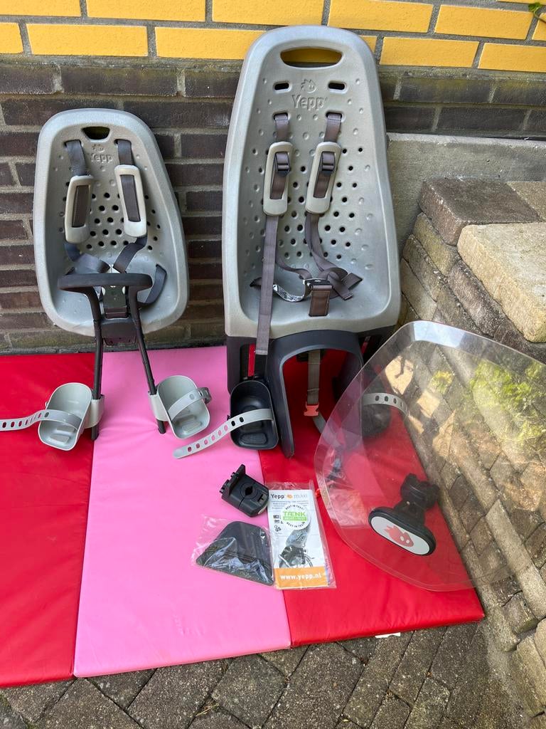 Yepp kinderzitjes set: Mini, Maxi en windscherm, Ophalen, Gebruikt