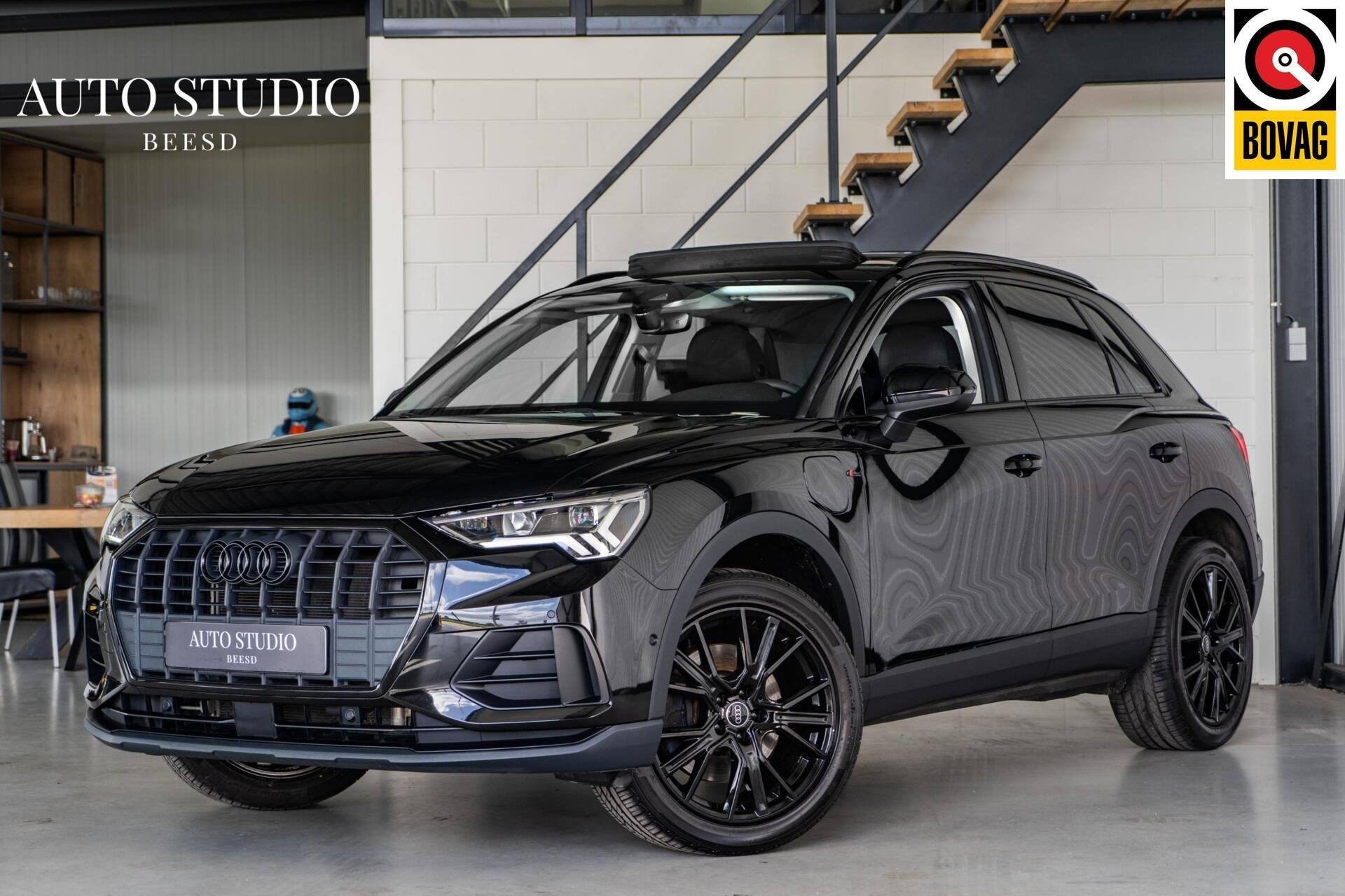 Audi Q3 45 TFSI e 245PK | Pano | Ambient+ | Cam | Matrix Led, Dealer onderhouden, Stof, Gebruikt, Zwart
