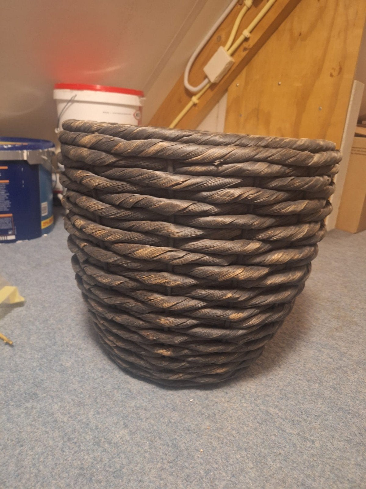 Te koop rieten bloempot, Ophalen, Rond, Minder dan 30 cm
