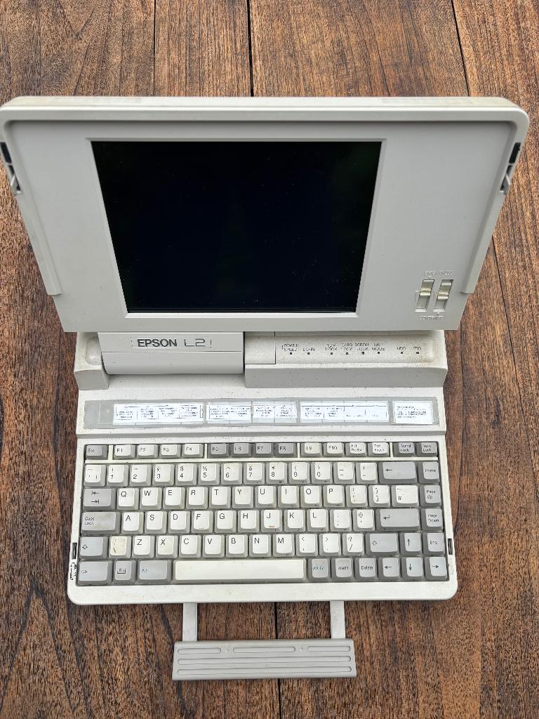 vintage laptop Epson L2, Computers en Software, Vintage Computers, Ophalen of Verzenden, Epson