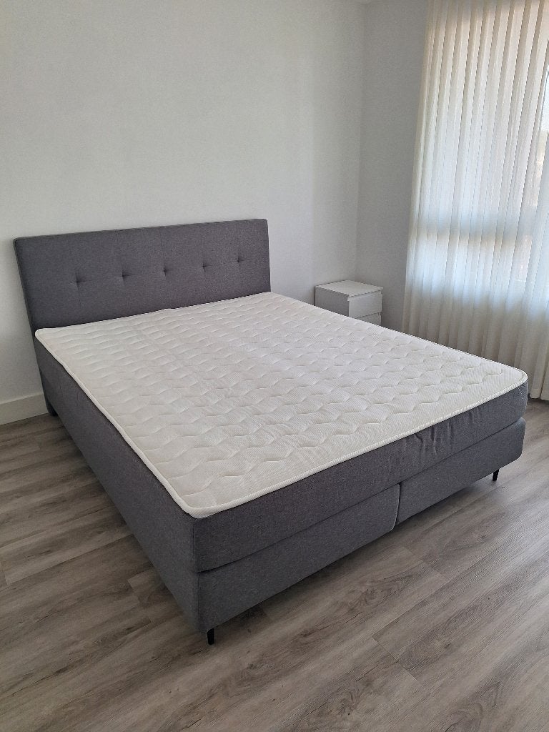 Boxspring Lynx 160x200cm SwissSense, Huis en Inrichting, Slaapkamer | Boxsprings, Ophalen, Tweepersoons, Zo goed als nieuw, 200 cm