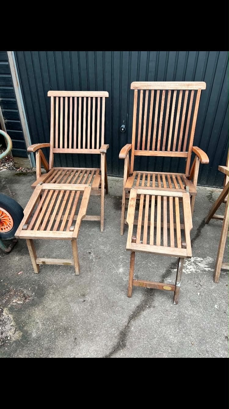 4 Teakhouten stoelen met 2 voetenbankjes, Huis en Inrichting, Stoelen, Ophalen, Gebruikt, Bruin, Vier