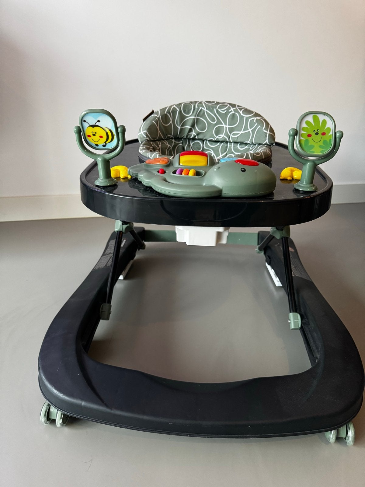 Loopwagen mint Topmark met speelblad, Kinderen en Baby's, Overige Kinderen en Baby's, Ophalen, Gebruikt
