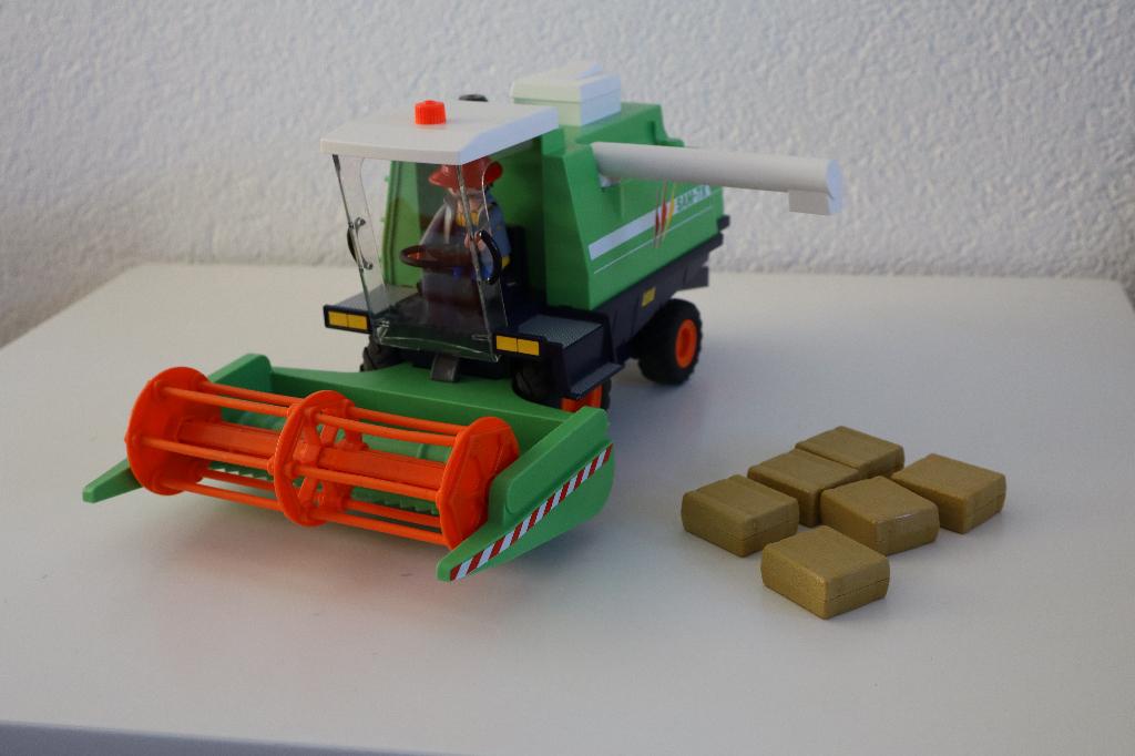 Playmobil 9532 Country Combine / Maaidorser + speelfiguur, Verzenden, Zo goed als nieuw, Complete set