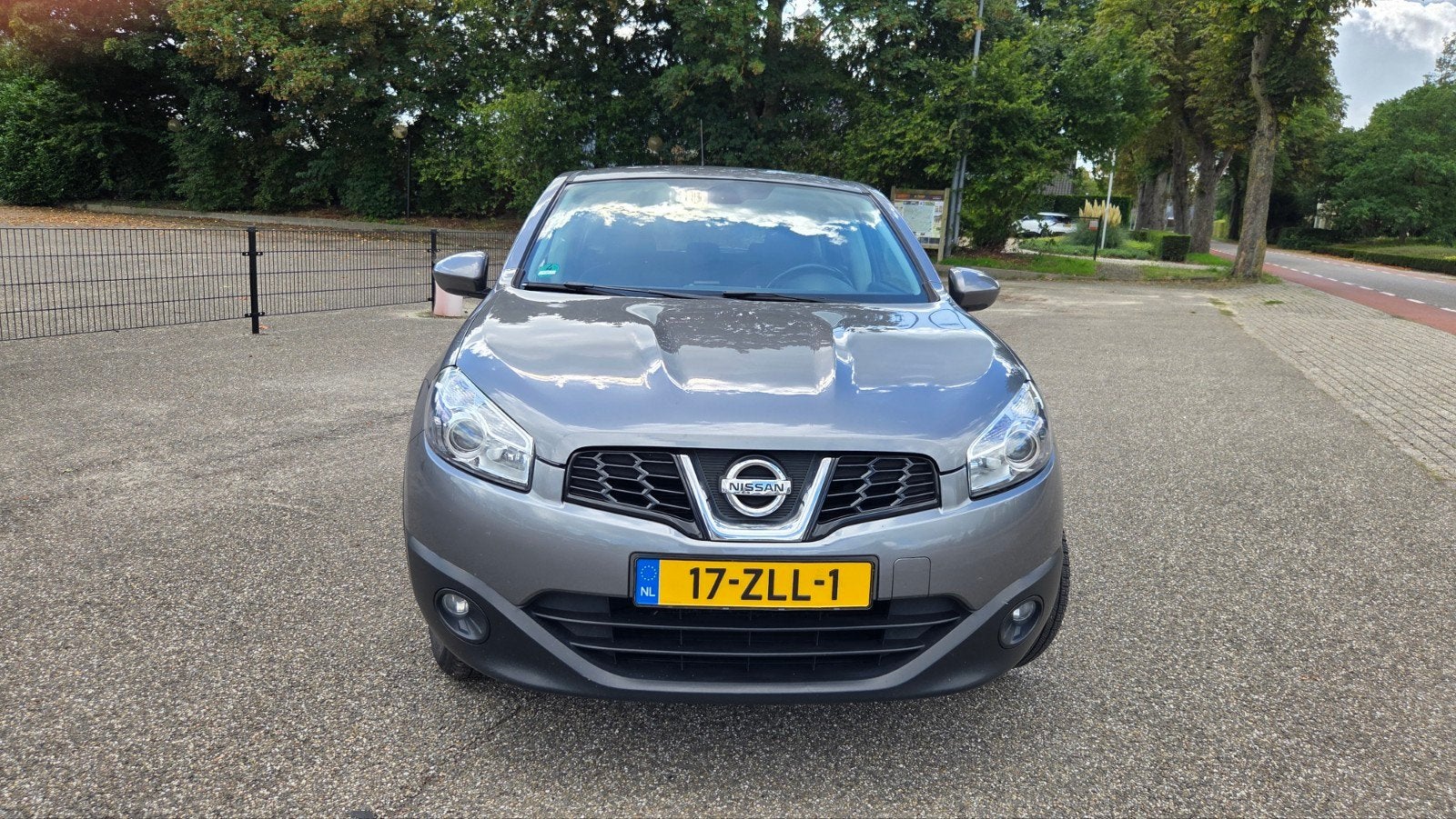 Nissan Qashqai 1.6 2WD My2011 2013 Grijs, 662 kg, 1225 kg, 4 cilinders, Origineel Nederlands
