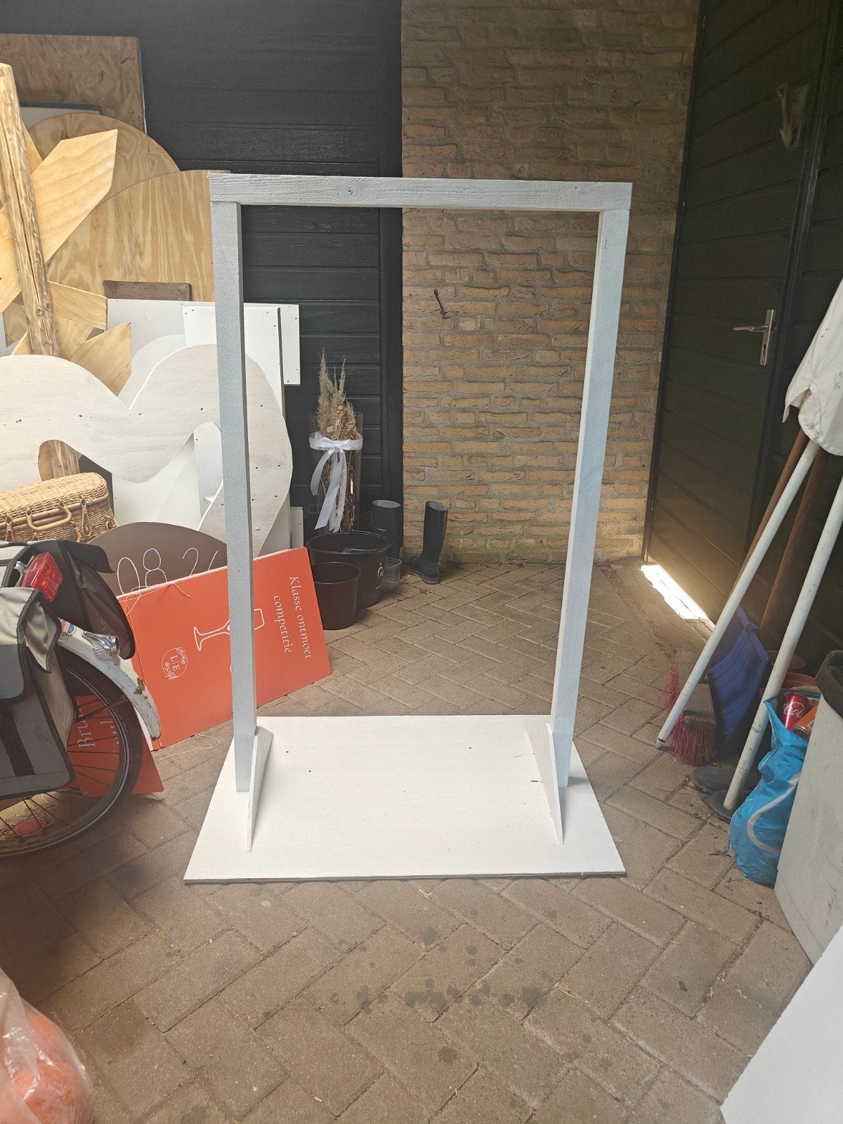 2 Witte Houten Bordenstandaarden - Perfect voor Bruiloft, Huis en Inrichting, Ophalen of Verzenden, Zo goed als nieuw, Wit, Hout