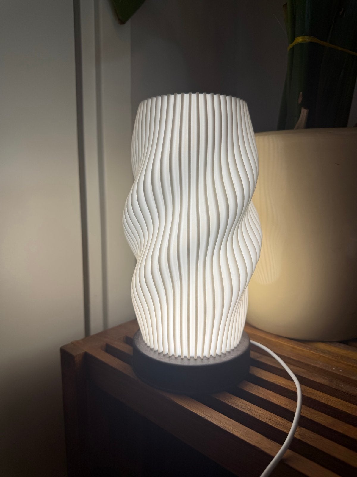 Moderne spiraal tafellamp met dimbare LED, Ophalen, Dimbaar, Kunststof, Wit