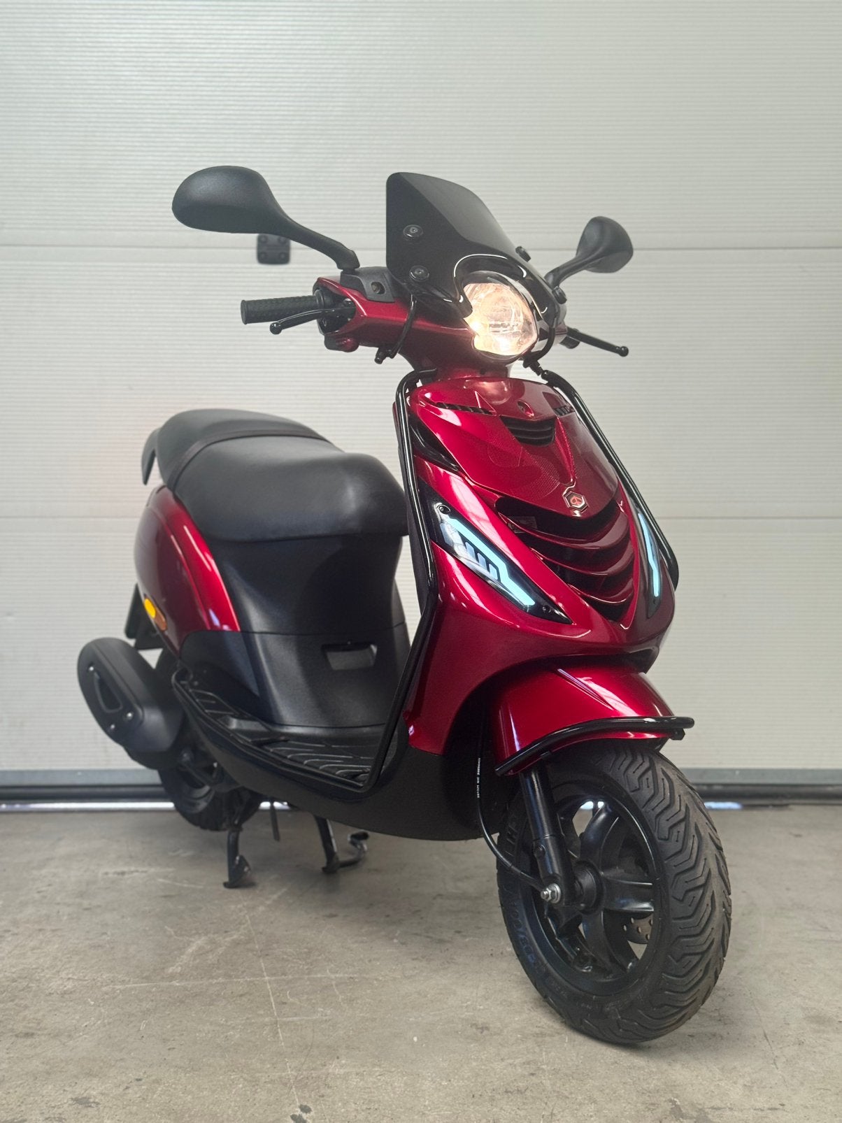 Piaggio Zip iGet 2020 – Candy Red Full Option | Nieuwstaat, Ophalen, Zo goed als nieuw