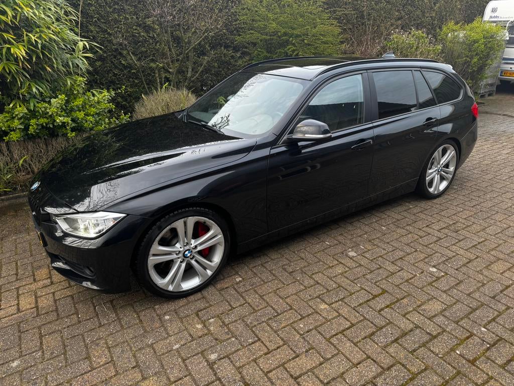 BMW F31 330d XDrive, Auto's, BMW, Automaat, 1800 kg, Zwart, 2993 cc
